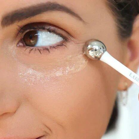 The Night Ultimate Eye Balm