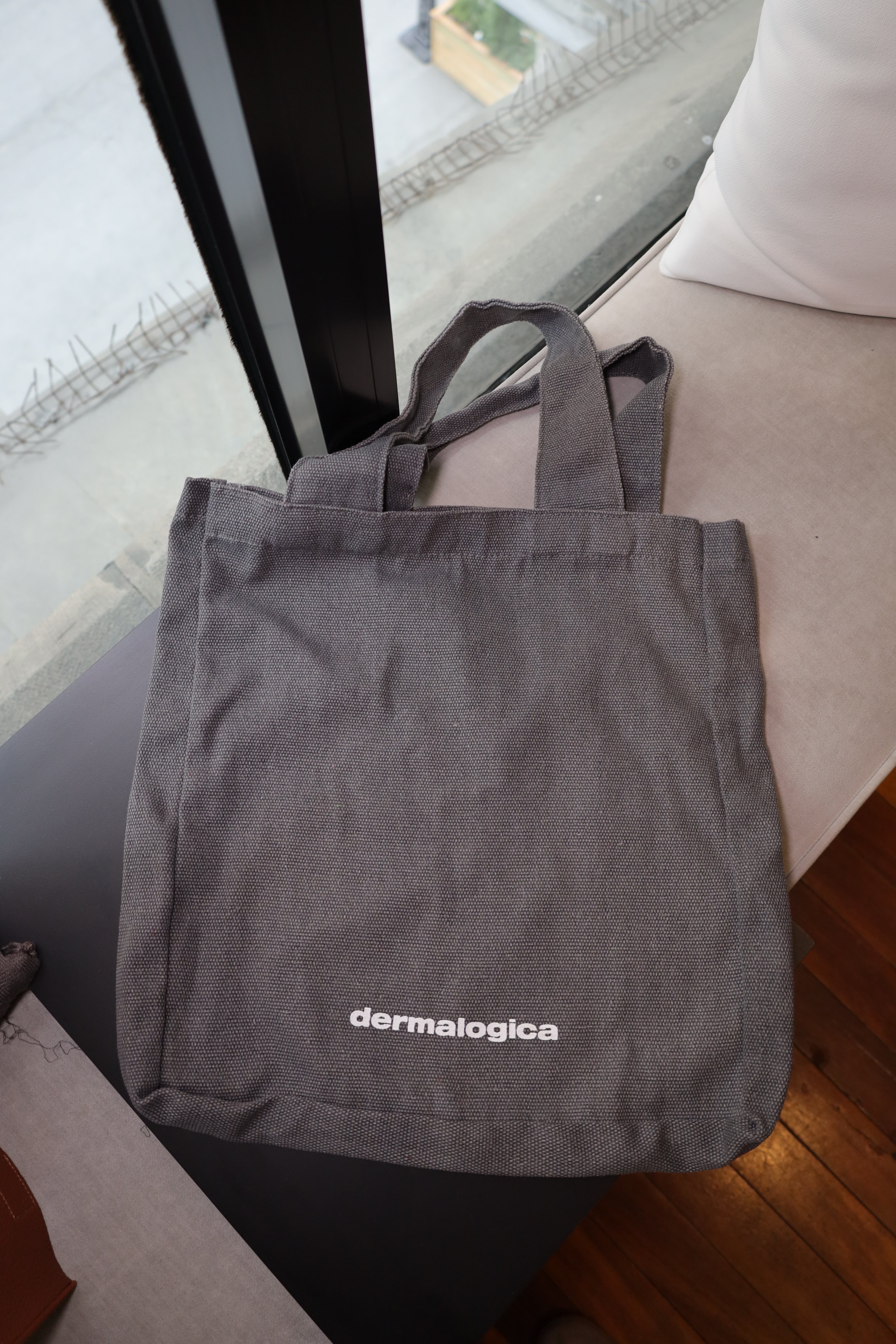Sac Tote et Kit Duo Retinol Dermalogica - Valeur de 45$
